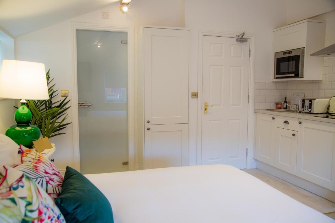 Winckley Stays Preston  Exterior foto A studio apartment in London